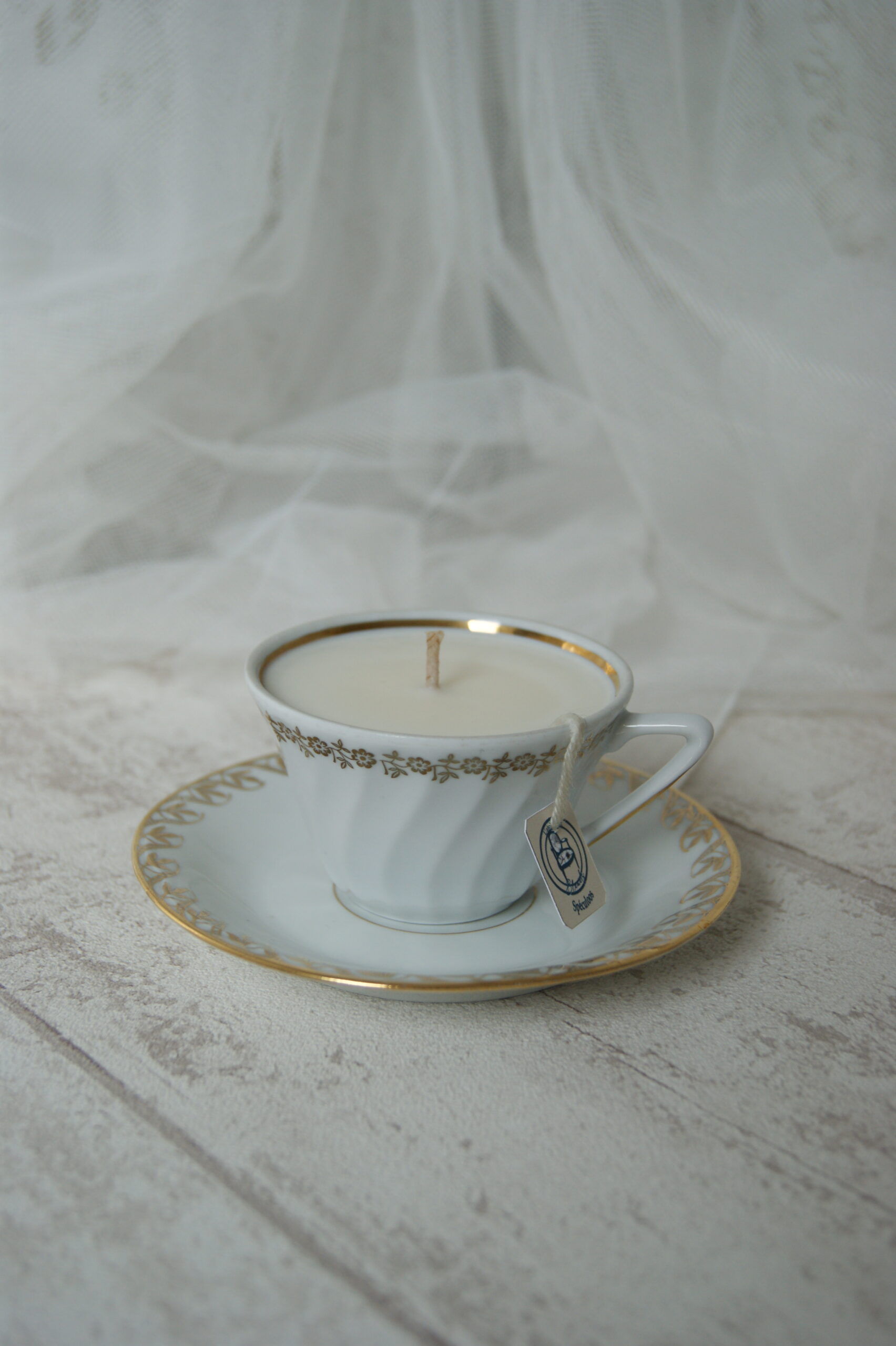 bougie spéculoos • bougie parfumée gourmande • bougie artisanale • bougie parfum biscuit • bougie tasse vintage • bougie seconde main • bougie décorative • bougie upcyclée • bougie senteur biscuit