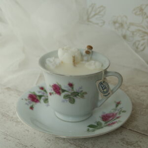 bougie senteur cappuccino dans tasse ancienne fait en france cire de soja